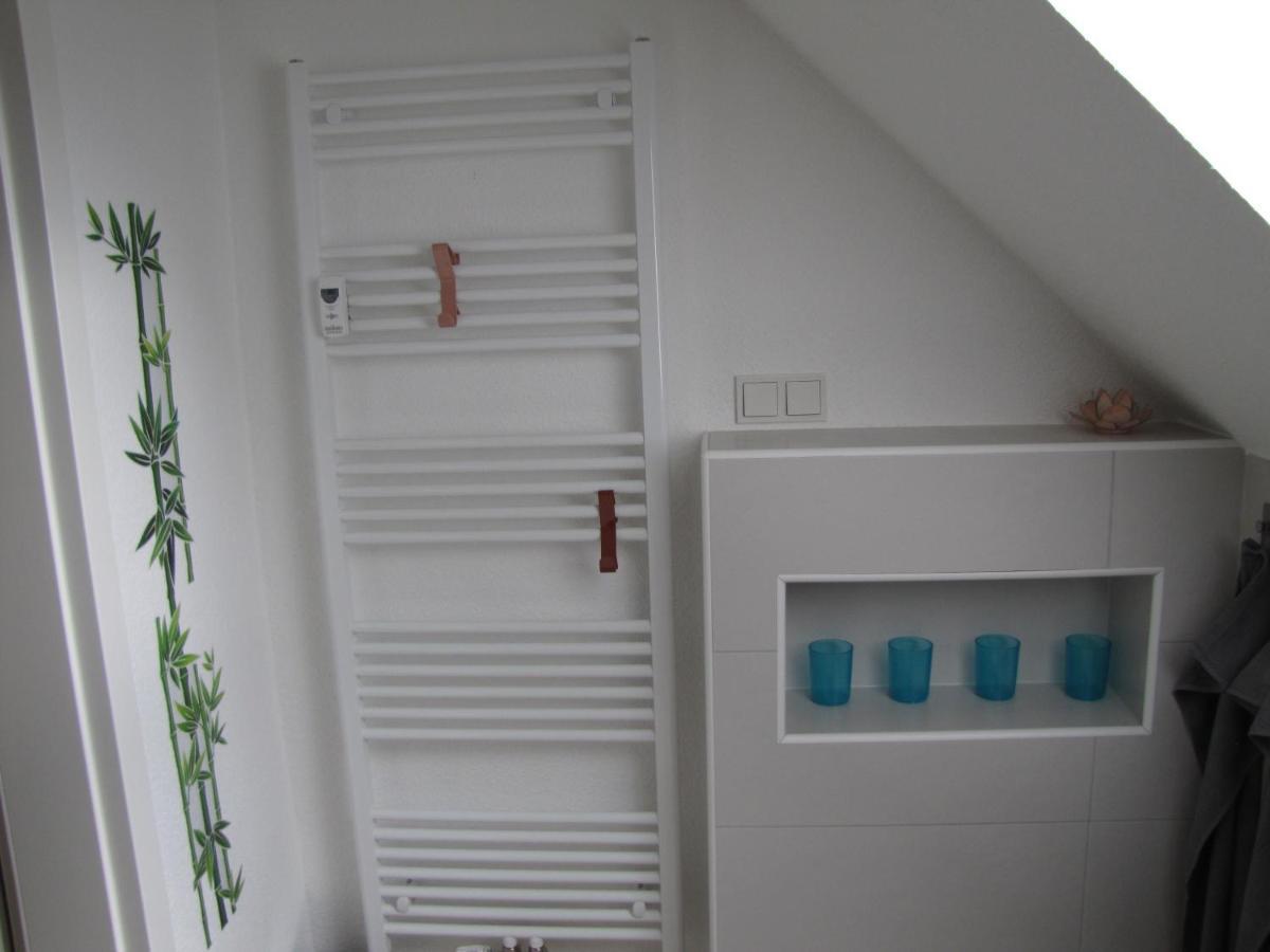 Moeblierte Dachgeschosswohnung In Ruhiger Lage Zu Vermieten Βέτσλαρ Εξωτερικό φωτογραφία